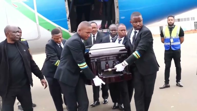 HIVI NDIVYO MWILI WA MAREHEMU JENISTA MHAGAMA ULIVYOWASILI NA KUPOKEWA SONGEA MKOANI RUVUMA