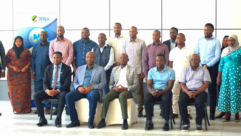 MKUU WA MKOA WA MBEYA BENNO MALISA AHIMIZA MATUMIZI YA TEKNOLOJIA KULINDA FEDHA ZA UMMA